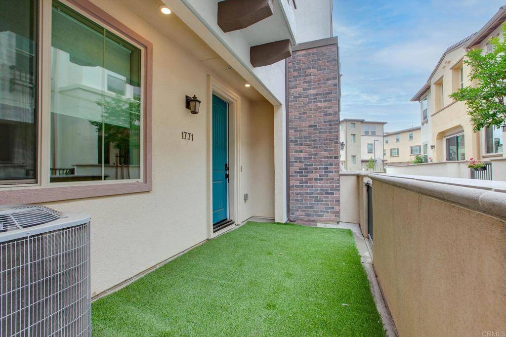 Oceanside, CA 92056,1771 Laurelwood WAY