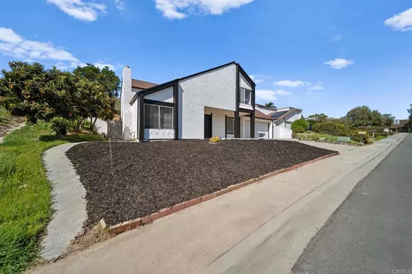 San Diego, CA 92129,11526 Almazon ST