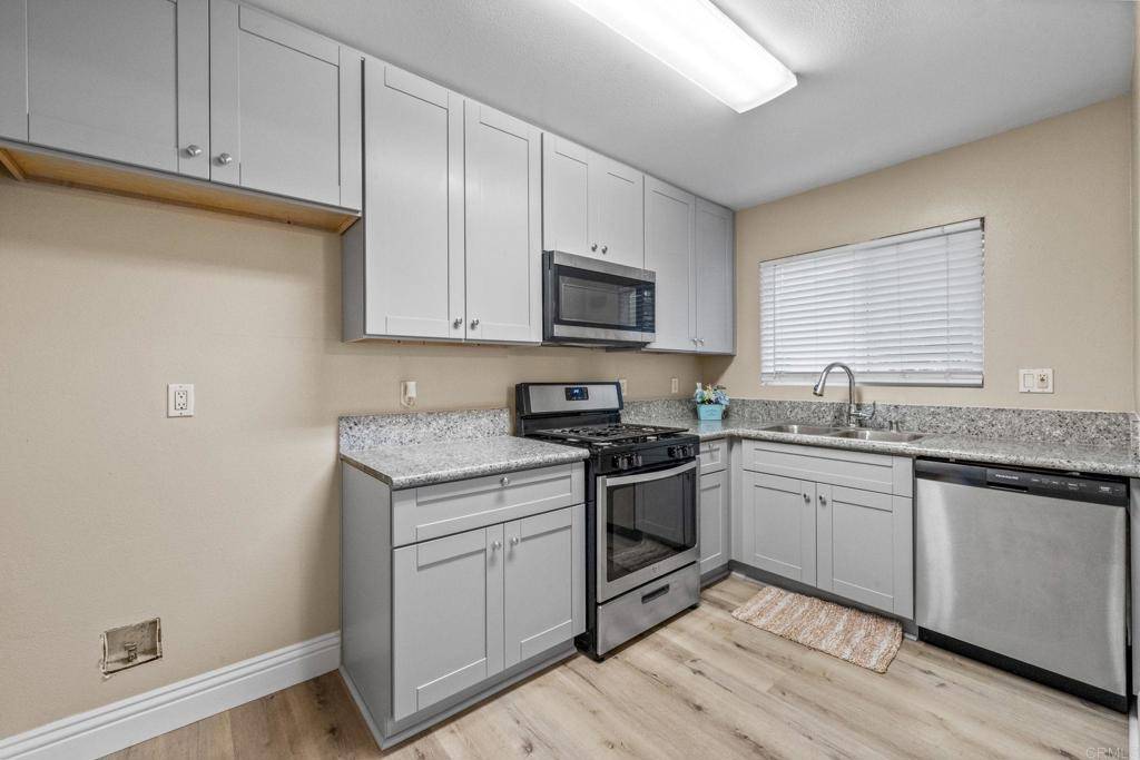 National City, CA 91950,905 E 4th AVE #1