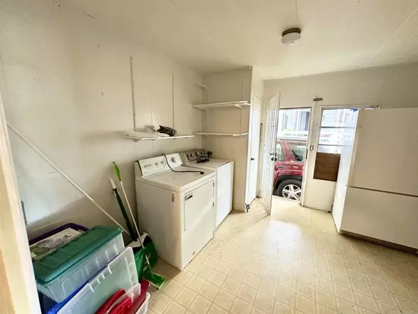Santee, CA 92071,8301 Mission Gorge RD #331