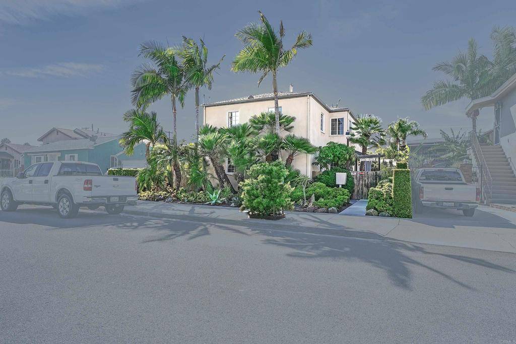 San Diego, CA 92116,4526 37th ST