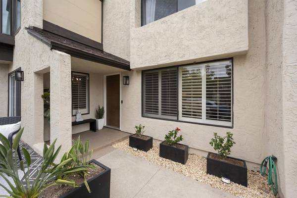 3020 Plaza Lorenzo, Bonita, CA 91902