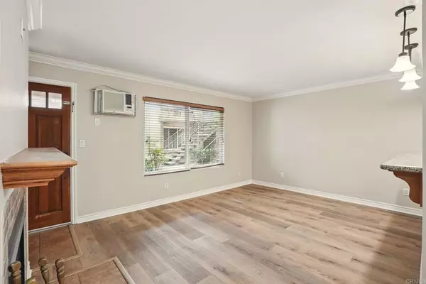 San Diego, CA 92115,4230 48th ST #5