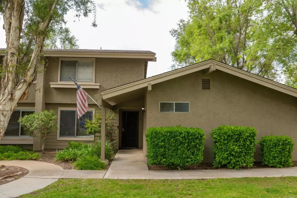 El Cajon, CA 92019,960 Amistad Pl #B