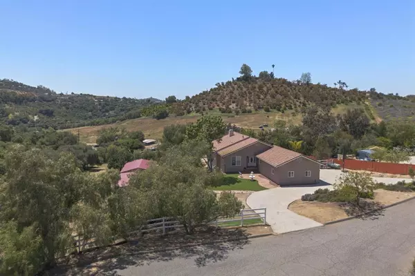 Valley Center, CA 92082,11112 Calgary WAY