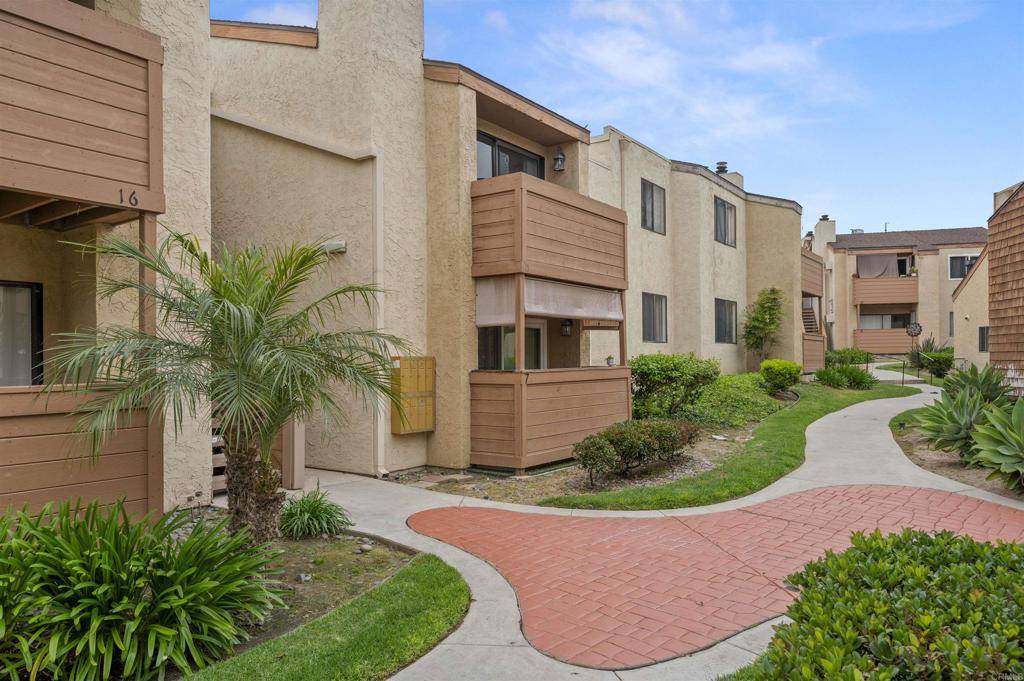 Bonita, CA 91902,2920 Briarwood RD #C15