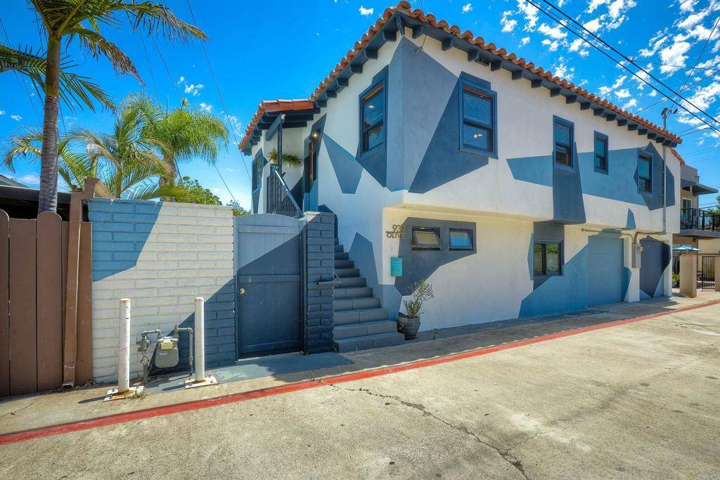 Coronado, CA 92118,939 Olive ST #2