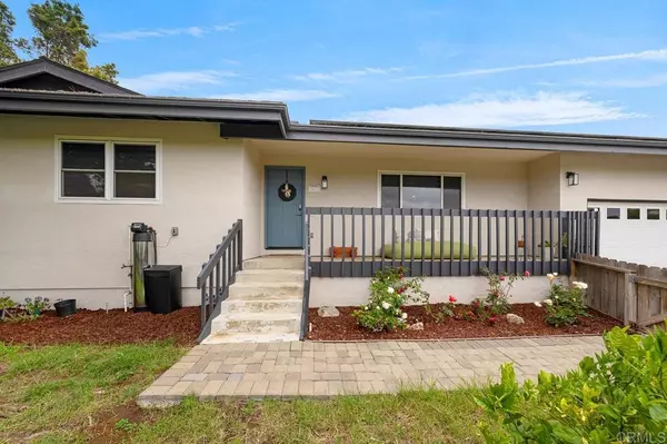 Vista, CA 92083,2442 Sunflower