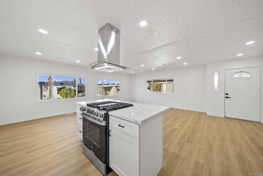 Santee, CA 92071,8301 Mission Gorge RD #253