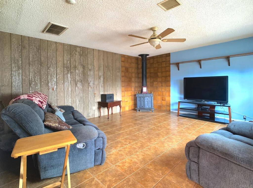Santee, CA 92071,9884 Settle RD