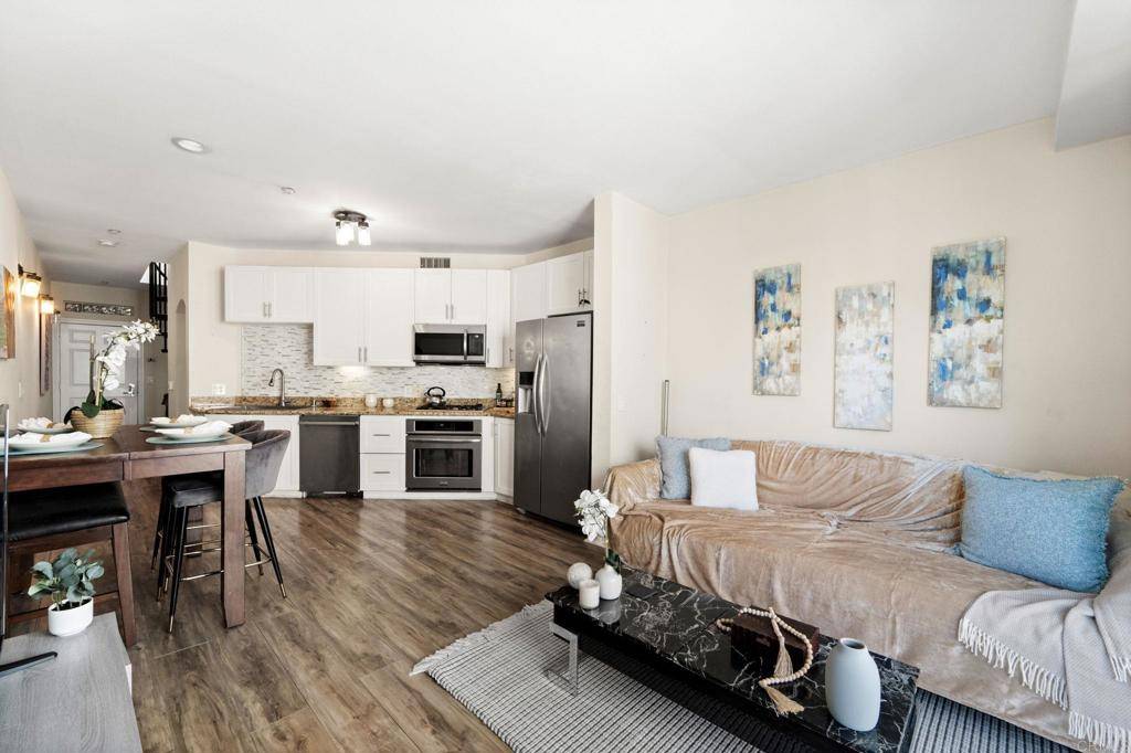 San Diego, CA 92101,1225 Island AVE #611