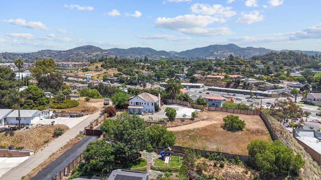 Vista, CA 92084,1015 Anza AVE