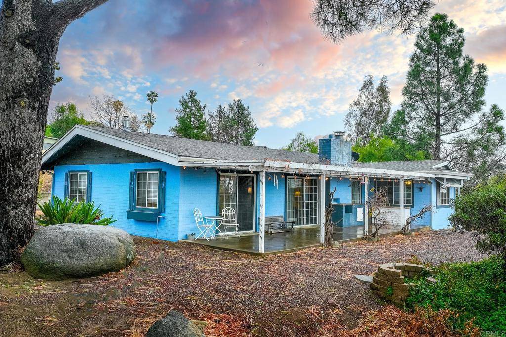 Alpine, CA 91901,668 Starbright LN