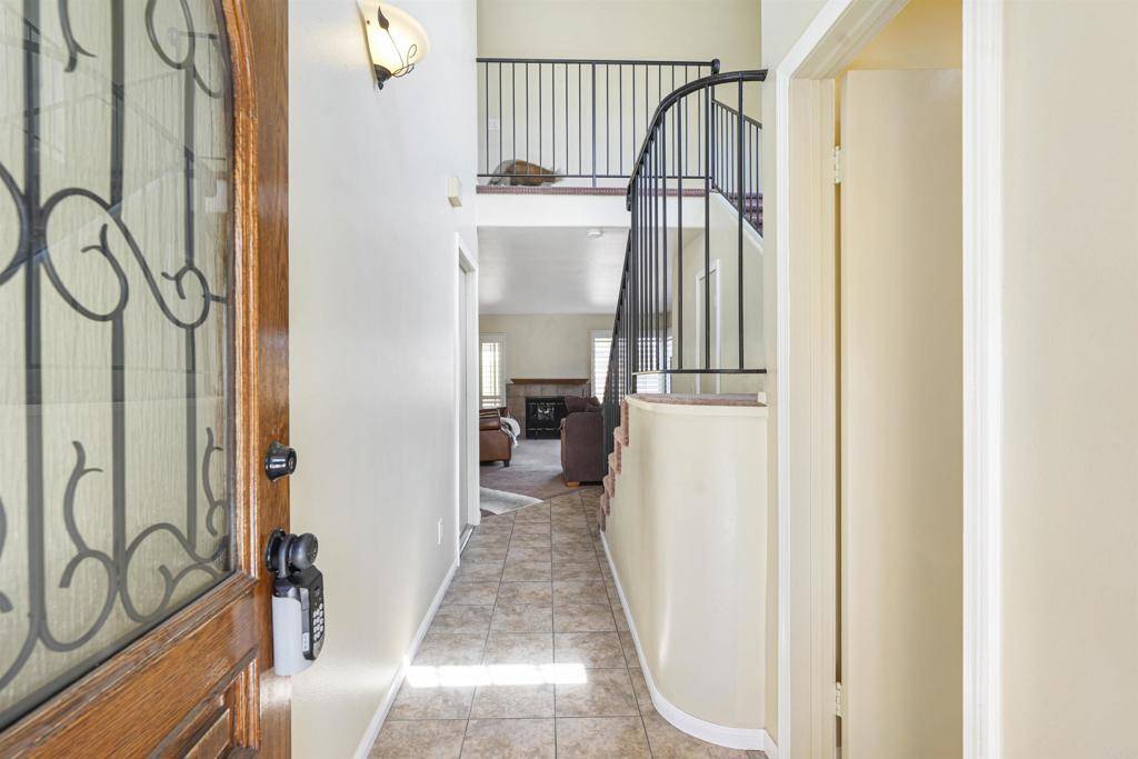 El Cajon, CA 92021,575 Granite