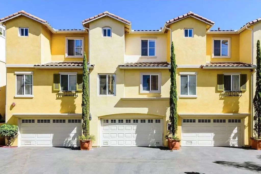 San Diego, CA 92111,7643 Family CIR