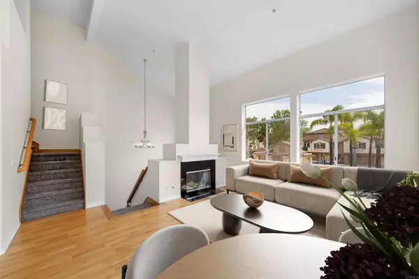 El Cajon, CA 92019,11354 Via Rancho San Diego #J