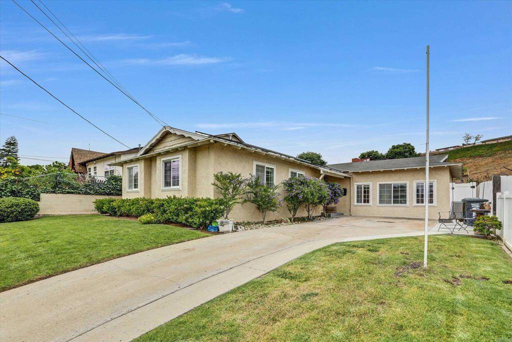 Lemon Grove, CA 91945,1629 primera ST
