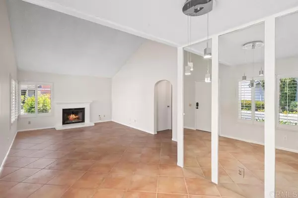 La Jolla, CA 92037,8153 Via Mallorca