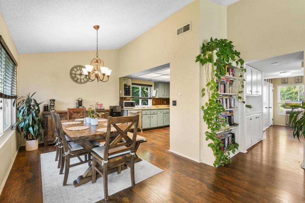 Spring Valley, CA 91977,2610 Hillridge LN