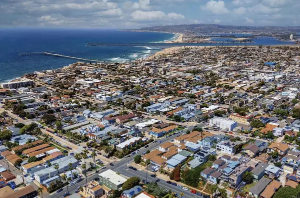 San Diego, CA 92107,4768 72 Coronado Ave AVE