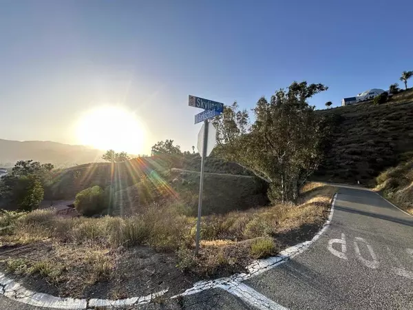 Lake Elsinore, CA 92530,0 Sky Line DR