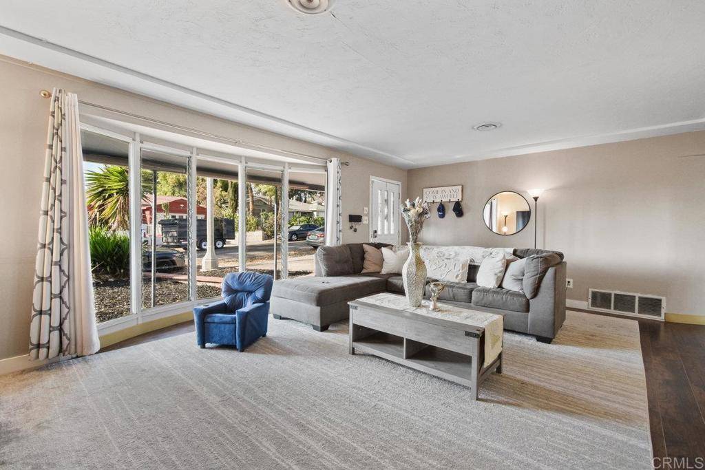 6114 Tarragona Dr, San Diego, CA 92115