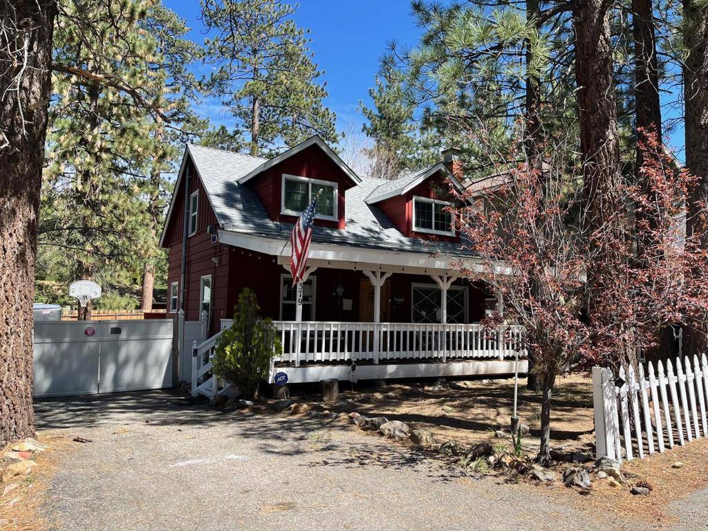 Big Bear Lake, CA 92315,379 Wren DR