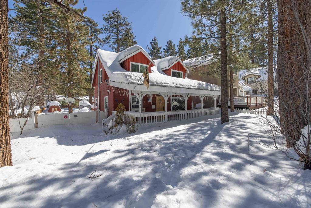 Big Bear Lake, CA 92315,379 Wren DR