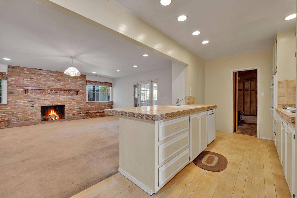 131 S Orleans Ave., Escondido, CA 92027