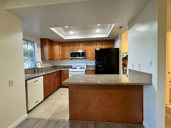 San Diego, CA 92139,1103 Manzana Way