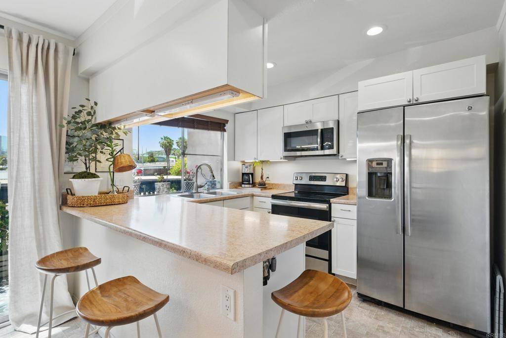 San Diego, CA 92108,7930 Mission Center CT #F