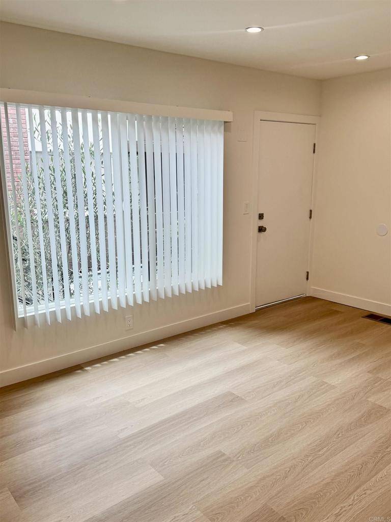 Glendale, CA 91202,1235 N Brand BLVD #3