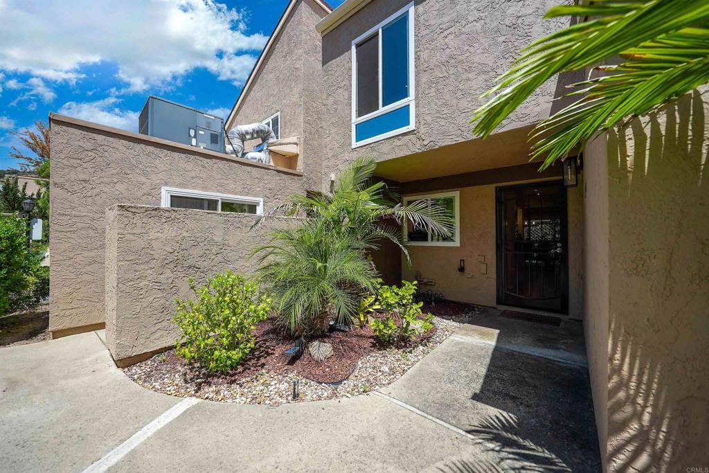 Ramona, CA 92065,23822 Green Haven LN