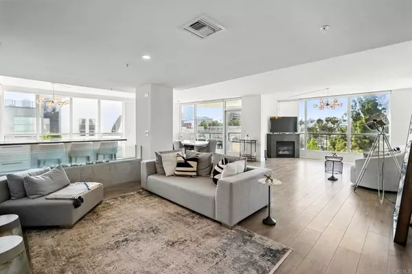 San Diego, CA 92101,510 First Ave #402
