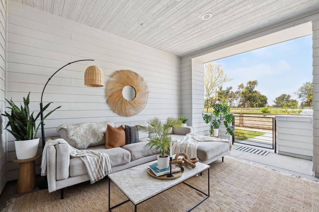 1004 Palmaria CT, Encinitas, CA 92024