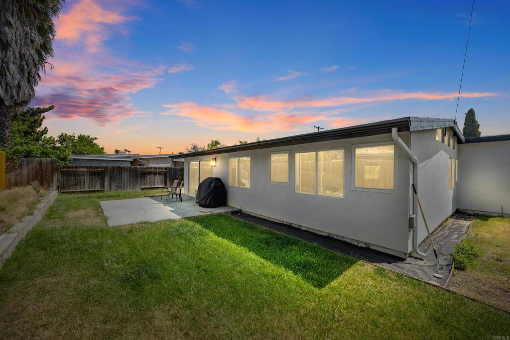 San Diego, CA 92119,6252 Lake Albano AVE