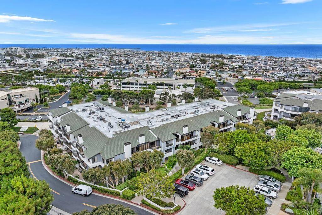 Newport Beach, CA 92663,270 Cagney Ln #315