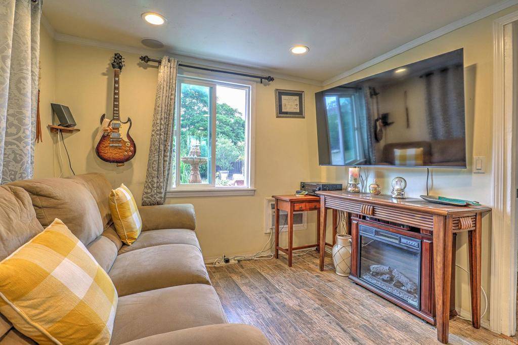 Escondido, CA 92027,123 N Hayden Dr