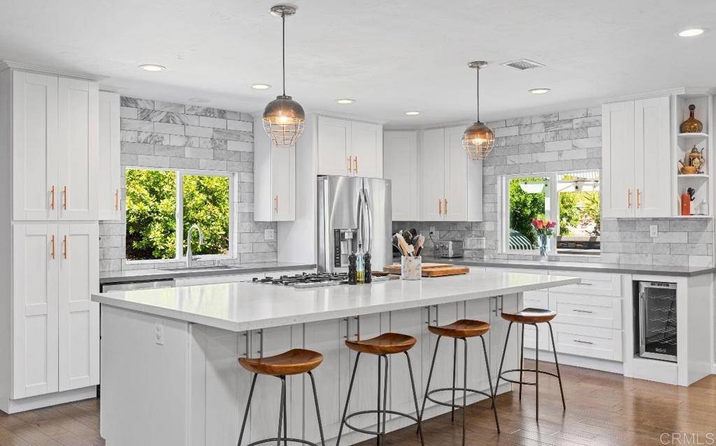 2528 Windmill View RD, El Cajon, CA 92020