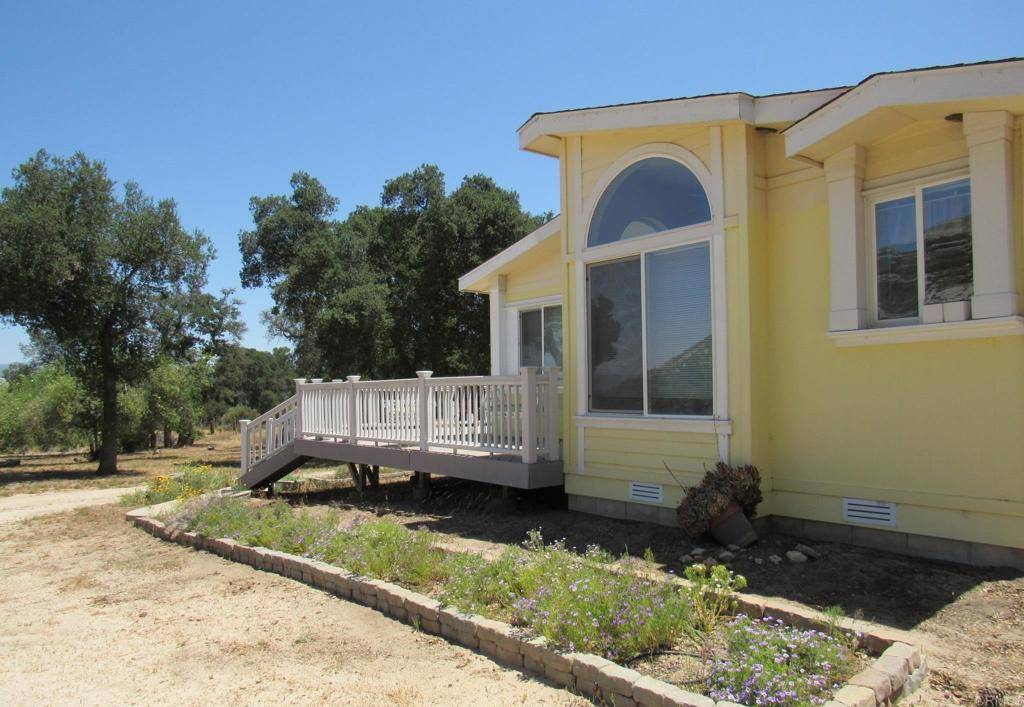1124 Far Valley Rd, Campo, CA 91906
