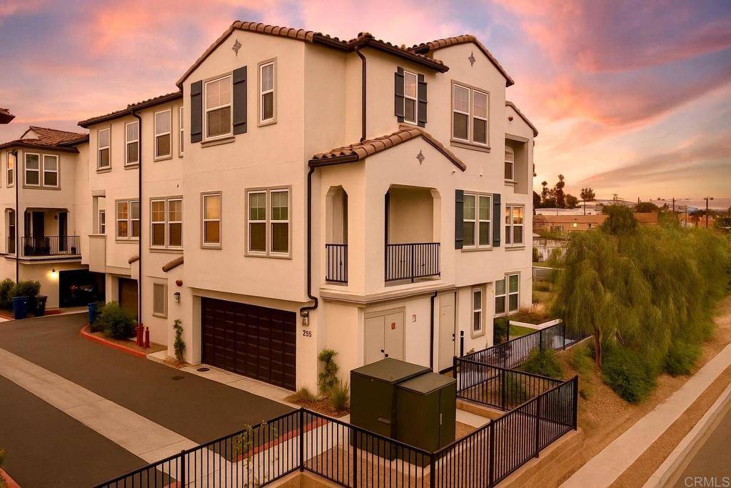 2328 Stardust Gln, Escondido, CA 92025