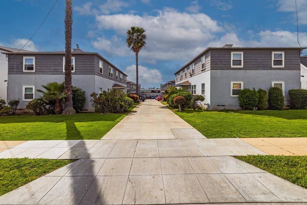 4818 4832 1/2 Palm AVE, La Mesa, CA 91942