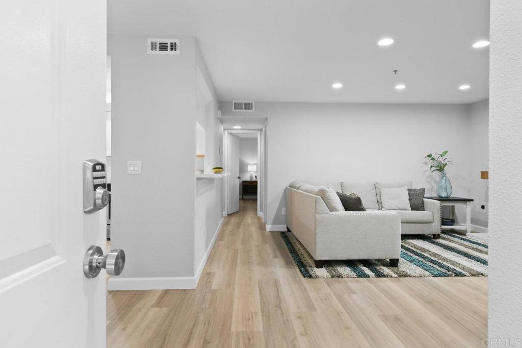 Chula Vista, CA 91913,783 Brookstone RD #104
