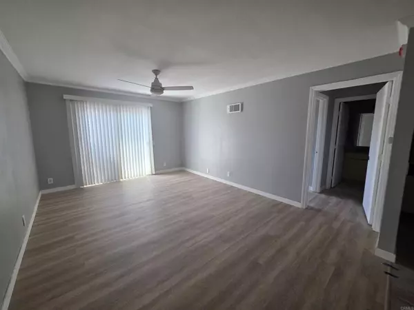 San Diego, CA 92104,4225 Florida ST #2