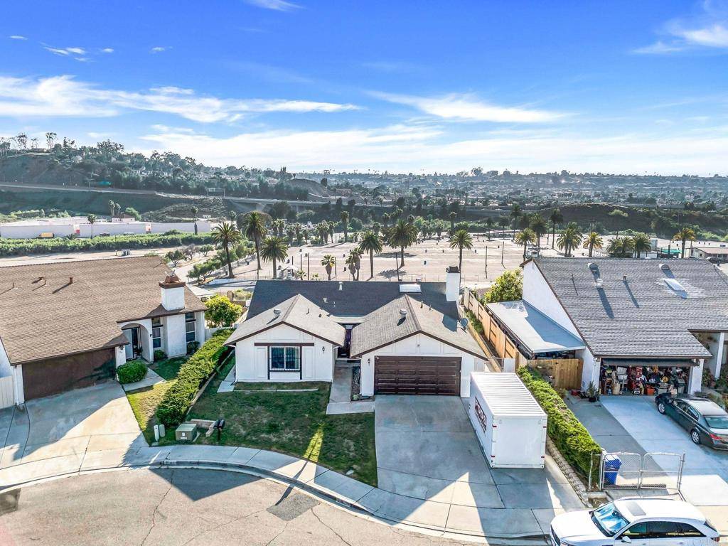 Spring Valley, CA 91977,318 Vecino CT