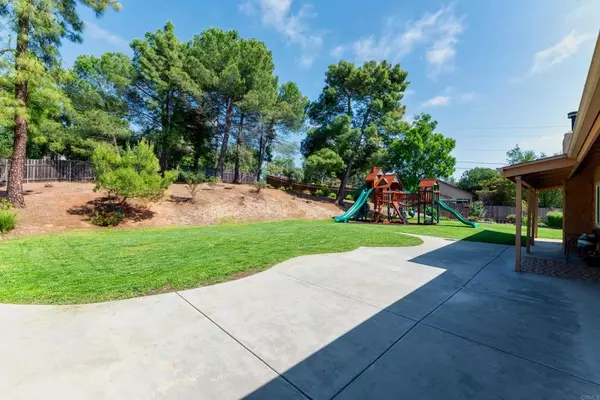 Alpine, CA 91901,3008 N Victoria Dr