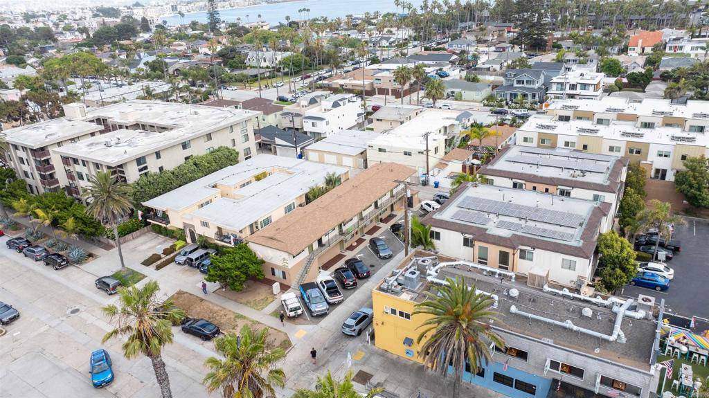 San Diego, CA 92109,835 Thomas AVE