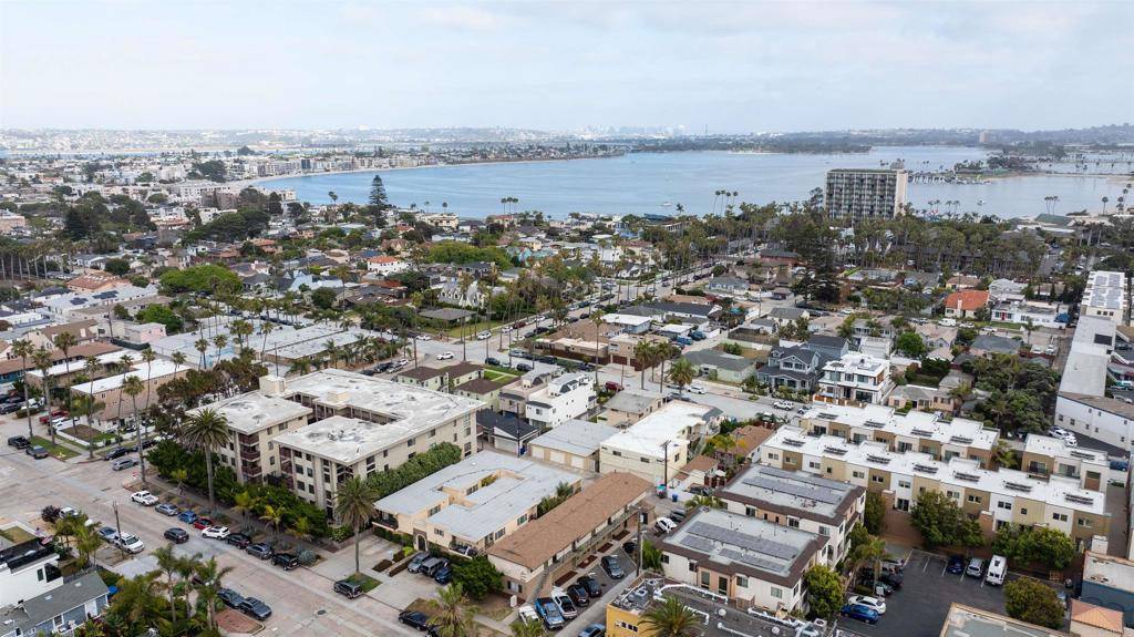 San Diego, CA 92109,835 Thomas AVE