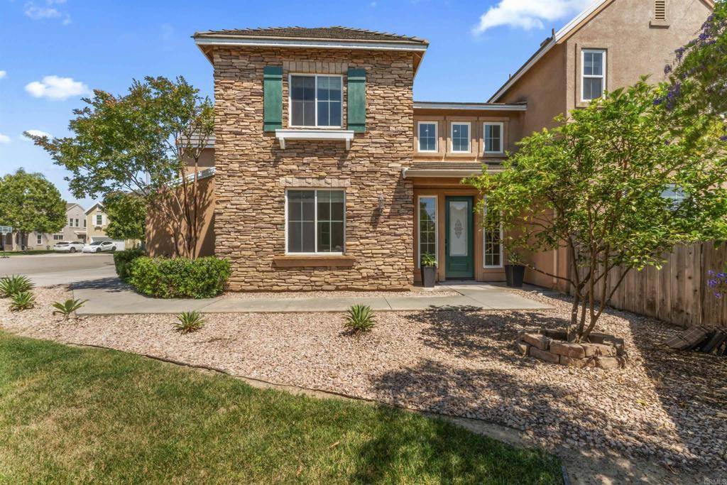 1862 Eagle Rock Dr., San Marcos, CA 92069