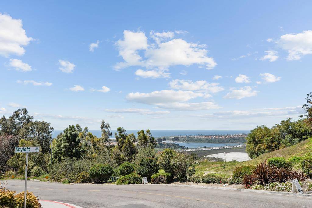 Encinitas, CA 92024,1763 Sky Loft LN
